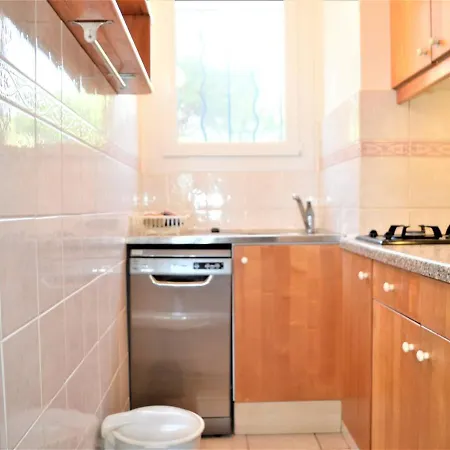 T2 Pour 4 Personnes, Proche Et Commerces, Jardin Privé, Parking, Animaux Acceptés - Fr-1-226b-111 Apartamento